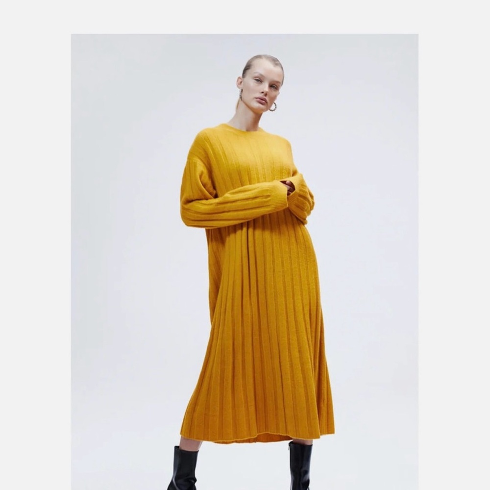 H&M  Yellow Orchre Oversized Stretched Wool Blend Ribbed Midi Dress